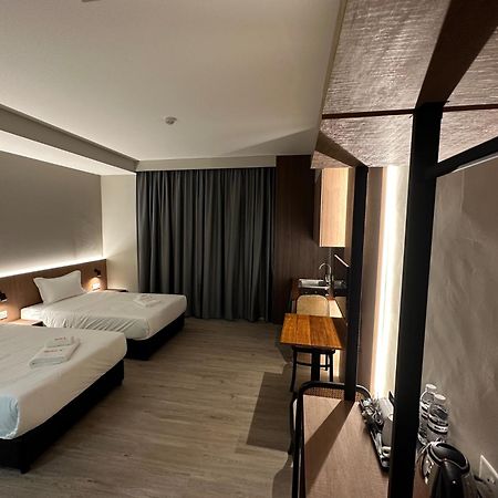 Roxy Hotel Aiman Kuching Kültér fotó