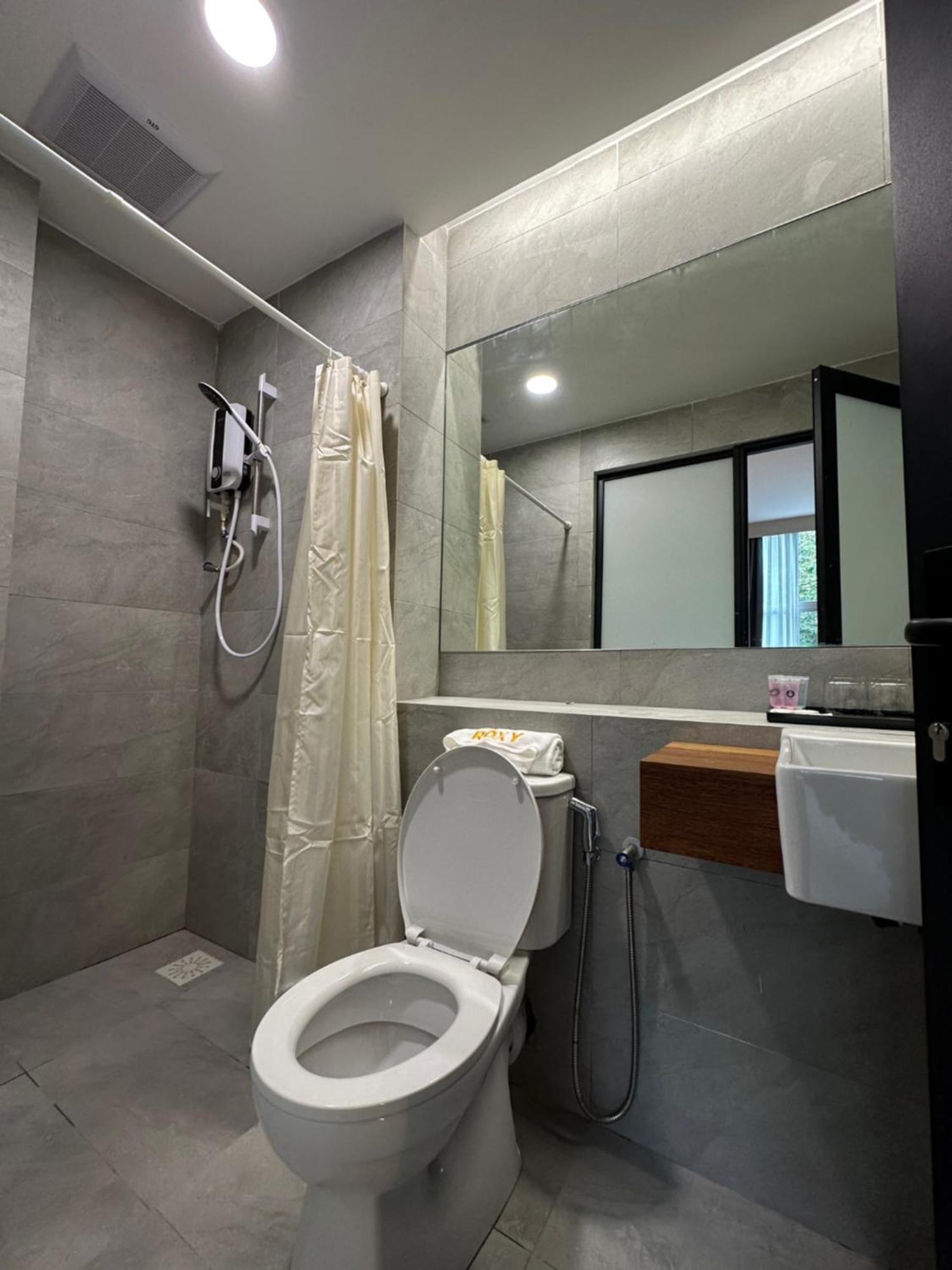 Roxy Hotel Aiman Kuching Kültér fotó